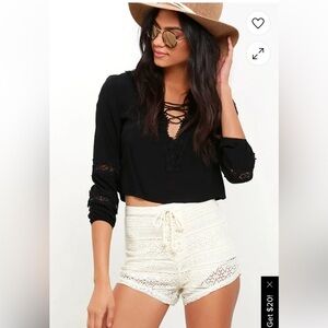 Billabong Lovestruck Cream Lace Shorts Size Medium EUC